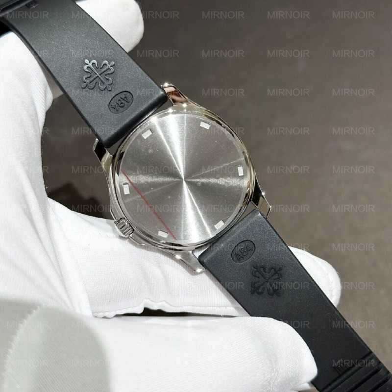 Dong-Ho-Patek-Philippe-Aquanaut-5067A-Do-Kim-Cuong-Moissanite-6-1024x1024.jpg