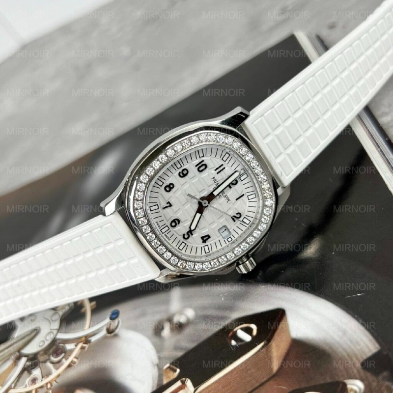 Dong-Ho-Patek-Philippe-Aquanaut-5067A-Dinh-Kim-Cuong-Moissanite-3-1024x1024.jpg