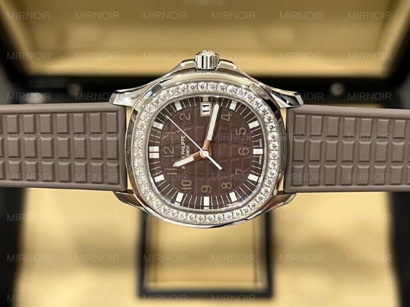 Dong-Ho-Patek-Philippe-Aquanaut-5067A-Replica-11-Mau-Xam-Nu-1-1024x768.jpg