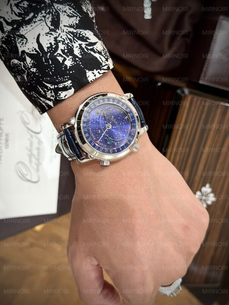 Dong-Ho-Patek-Philippe-Complications-6102-Replica-11-Mau-Xanh-Duong-44mm-3-768x1024.jpg