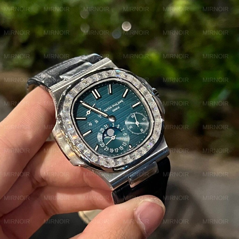 Dong-Ho-Patek-Philippe-Nautilus-5722G-Dinh-Kim-Cuong-Moissanite-40mm-1-1024x1024.jpg
