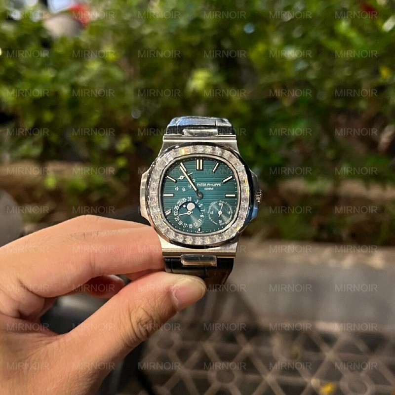 Dong-Ho-Patek-Philippe-Nautilus-5722G-Dinh-Kim-Cuong-Moissanite-40mm-3-1024x1024.jpg