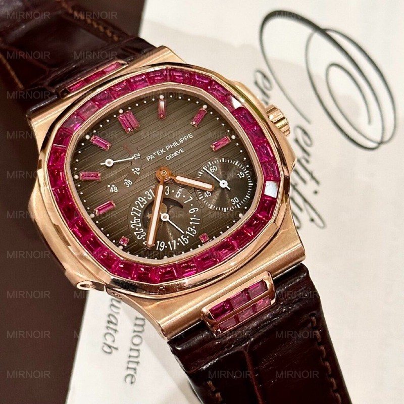 Dong-Ho-Patek-Philippe-Nautilus-5724-Boc-Vang-Do-Da-Ruby-Do-40mm-8-1024x1024.jpg