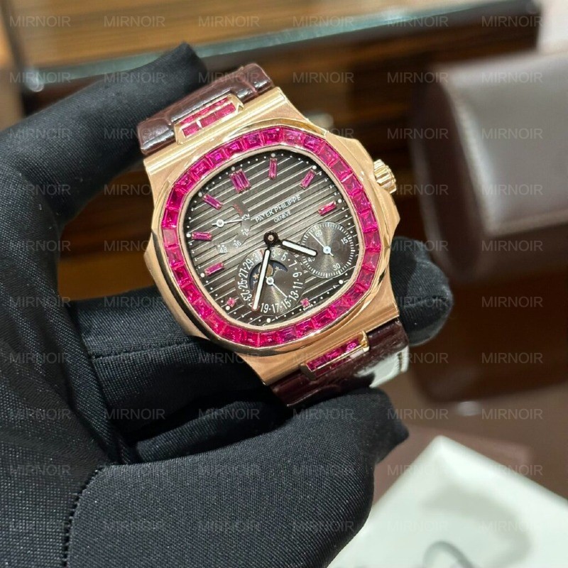 Dong-Ho-Patek-Philippe-Nautilus-5724-Boc-Vang-Do-Da-Ruby-Do-40mm-9-1024x1024.jpg