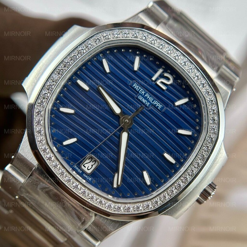 Dong-Ho-Patek-Philippe-Nautilus-7118-Replica-11-Nu-Dinh-Da-Mat-Xanh-Duong-4-1024x1024.jpg