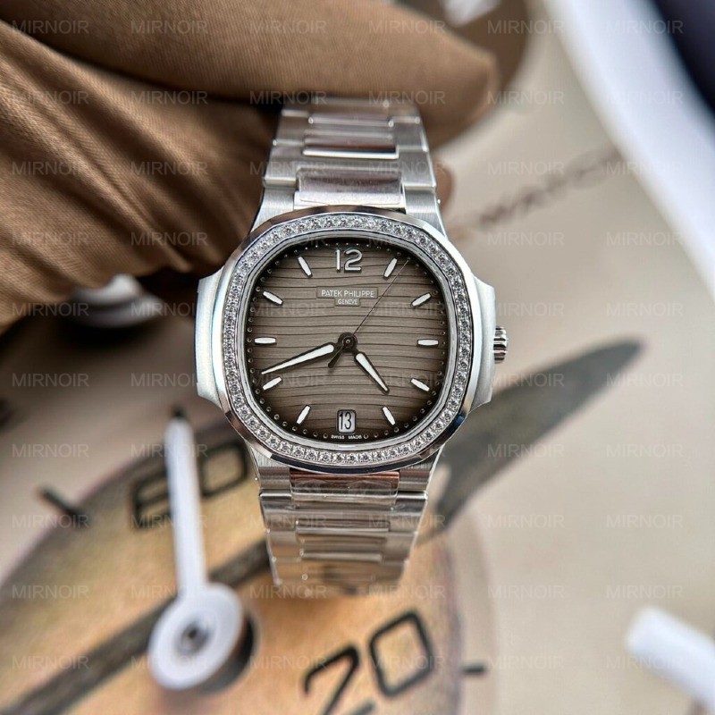 Dong-Ho-Patek-Philippe-Nautilus-7118-Replica-11-Nu-Mat-Xam-Nha-May-3K-2-1024x1024.jpg
