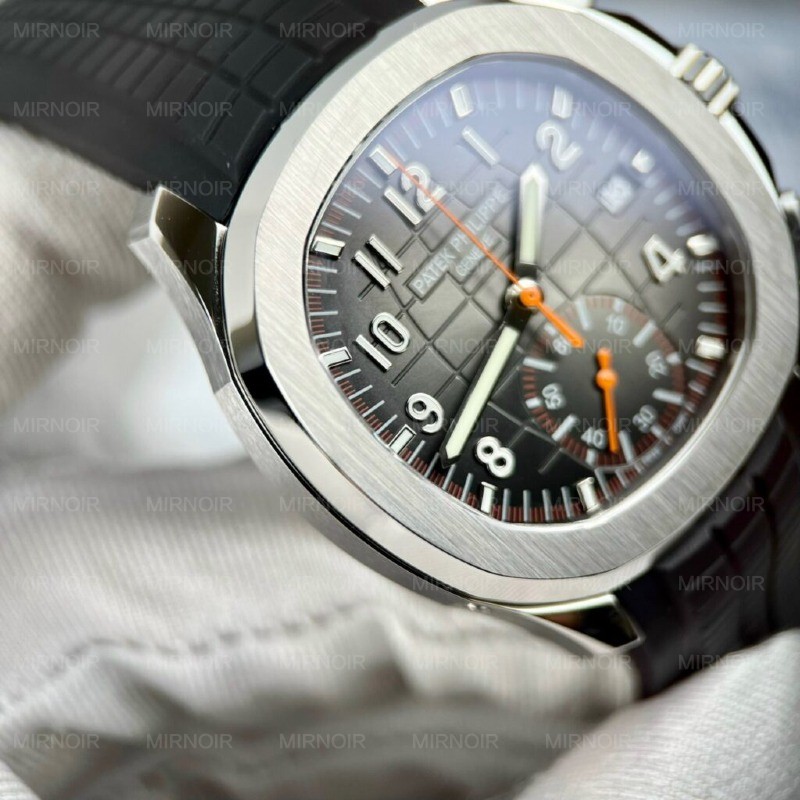Dong-Ho-Patek-Philippe-Aquanaut-5164A-Replica-Cao-Cap-40-1-1024x1024.jpg