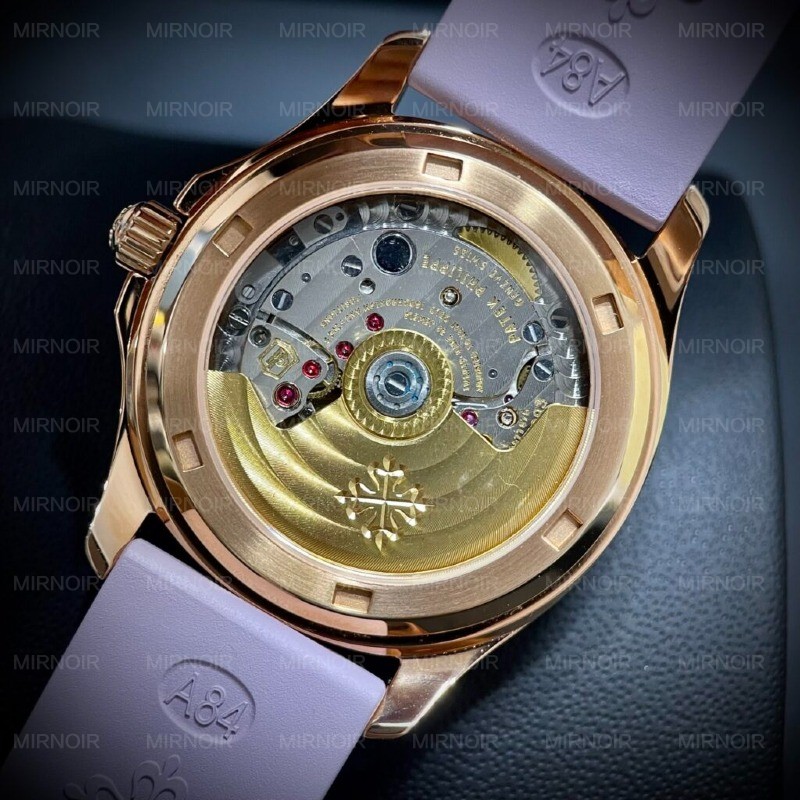 Dong-Ho-Patek-Philippe-Aquanaut-5072R-Nu-Mau-Hong-PPF-5-1024x1024.jpg