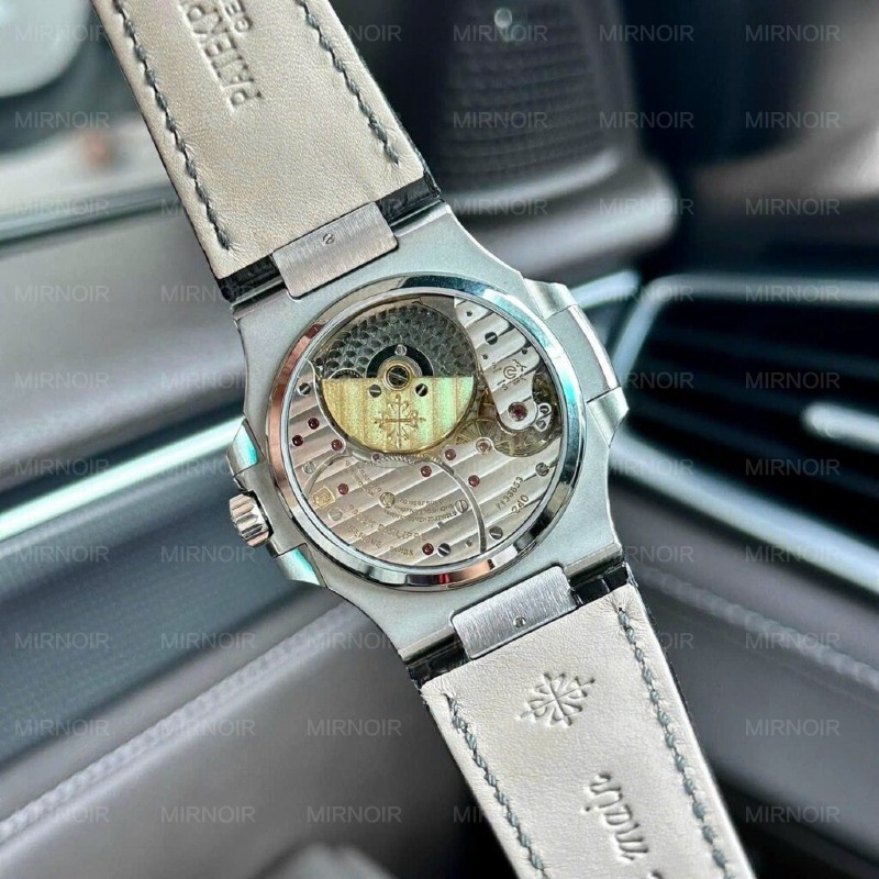 Dong-Ho-Patek-Philippe-Nautilus-5724G-Replica-Mat-Xam-GRF-40mm-2-1024x1024.jpg