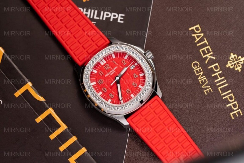 Dong-Ho-Patek-Philippe-Aquanaut-5067G-Mau-Do-Rep-11-PPF-35-3-1024x683.jpg