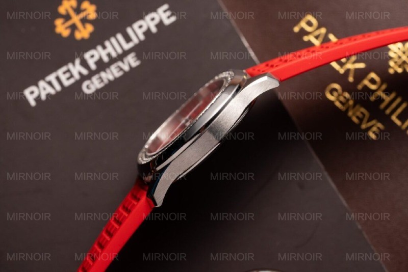 Dong-Ho-Patek-Philippe-Aquanaut-5067G-Mau-Do-Rep-11-PPF-35-4-1024x683.jpg