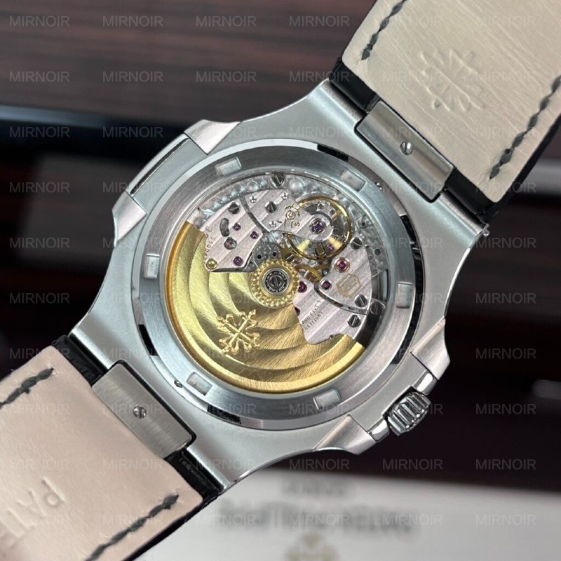 Dong-Ho-Patek-Philippe-Nautilus-5723-Replica-11-Day-Da-Nam-40mm-1-1024x1024.jpg