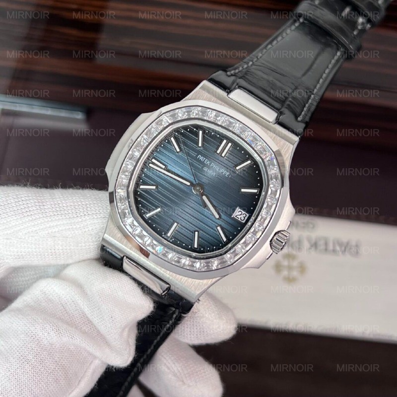 Dong-Ho-Patek-Philippe-Nautilus-5723-Replica-11-Day-Da-Nam-40mm-2-1024x1024.jpg