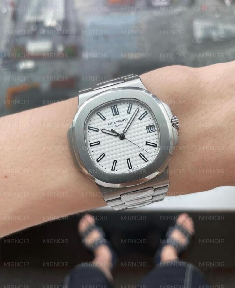 Dong-Ho-Patek-Philippe-Nautilus-5711-Mat-Trang-Replica-3KF-40mm-1-836x1024.jpg