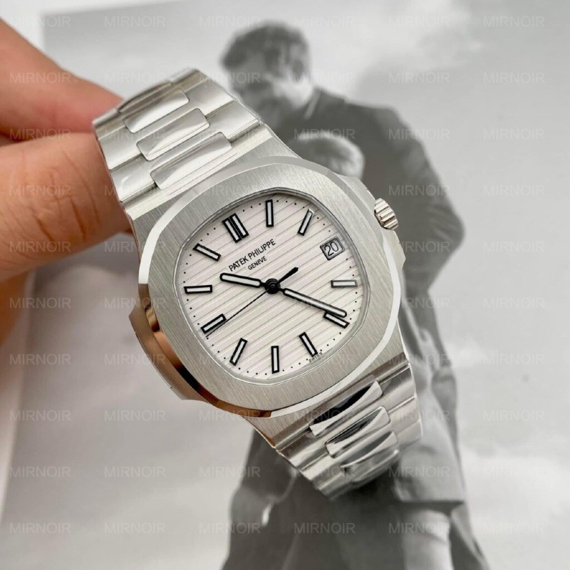 Dong-Ho-Patek-Philippe-Nautilus-5711-Mat-Trang-Replica-3KF-40mm-3-1024x1024.jpg