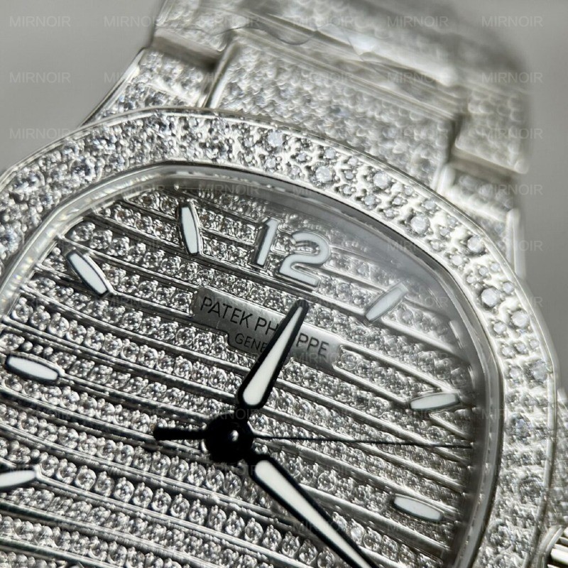 Dong-Ho-Patek-Philippe-Nautilus-7118-Dinh-Full-Da-Replica-11-35-4-1024x1024.jpg