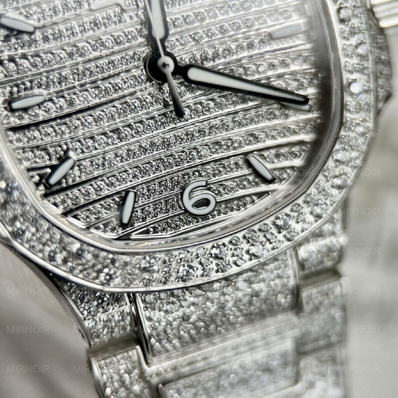 Dong-Ho-Patek-Philippe-Nautilus-7118-Dinh-Full-Da-Replica-11-35-6-1024x1024.jpg