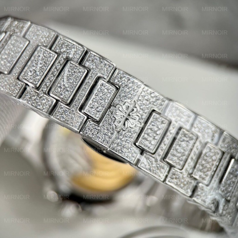 Dong-Ho-Patek-Philippe-Nautilus-7118-Dinh-Full-Da-Replica-11-35-11-1024x1024.jpg