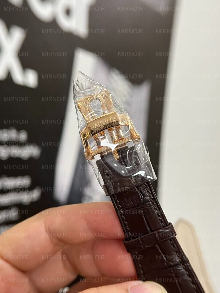 Dong-Ho-Patek-Philippe-Nautilus-5711-Rose-Gold-Nha-May-3K-40mm-1-768x1024.jpg