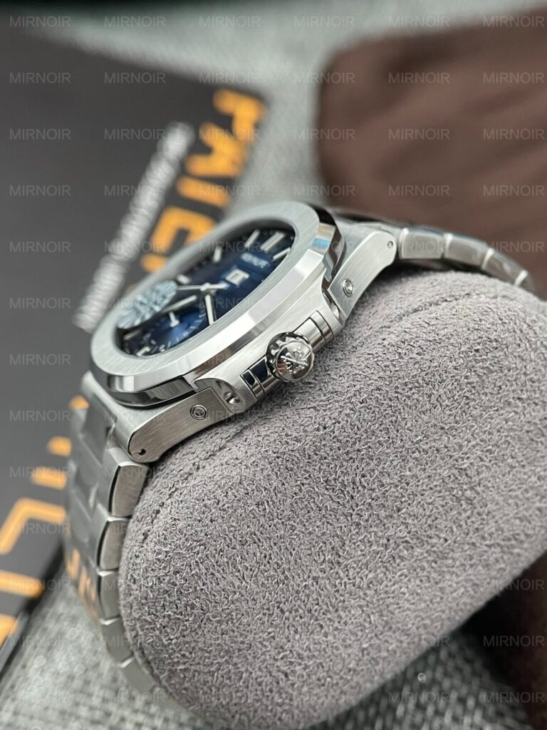 Dong-Ho-Patek-Philippe-Nautilus-5726-Super-Fake-11-Mat-Xanh-GRF-40mm-3-768x1024.jpg
