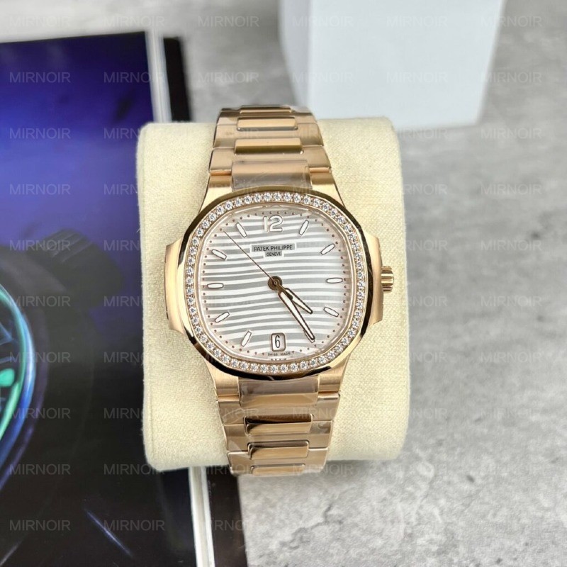 Dong-Ho-Patek-Philippe-Nu-Nautilus-7118-Dinh-Da-3KF-3-1024x1024.jpg