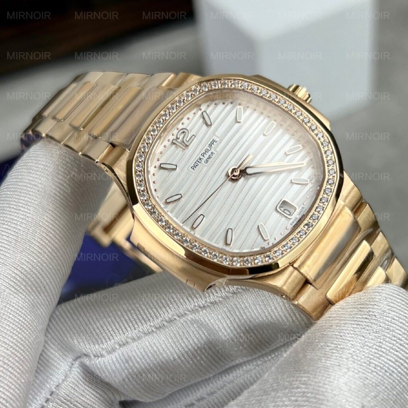 Dong-Ho-Patek-Philippe-Nu-Nautilus-7118-Dinh-Da-3KF-5-1024x1024.jpg
