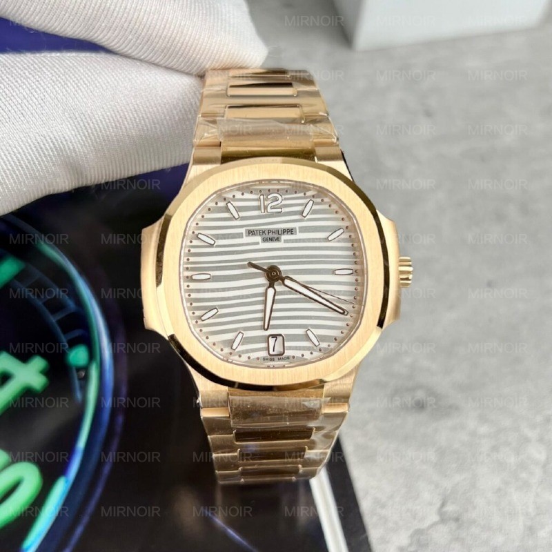 Dong-Ho-Patek-Philippe-Nu-Nautilus-7118-Rose-Gold-3K-Factory-1-1024x1024.jpg