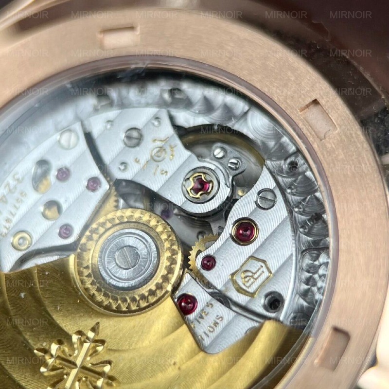 Dong-Ho-Patek-Philippe-Aquanaut-5164R-Mat-Chocolate-Nha-May-ZF-40-6-1024x1024.jpg