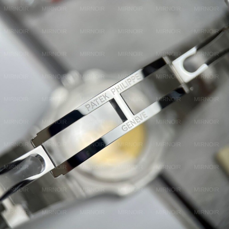 Dong-Ho-Patek-Philippe-Nautilus-5723-Mat-Xanh-La-Cay-Rep-11-40mm-6-1024x1024.jpg