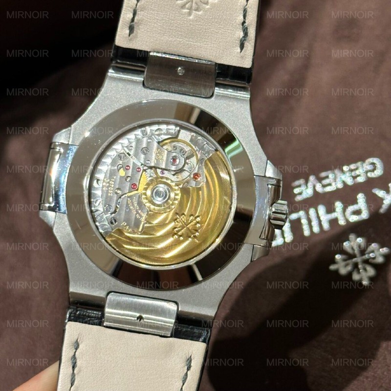 Dong-Ho-Patek-Philippe-Nautilus-5726G-PPF-Factory-40-8-1024x1024.jpg