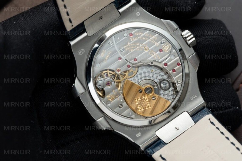 Dong-Ho-Patek-Philippe-Nautilus-5724G-Replica-11-Blue-GRF-40mm-1-1024x683.jpg