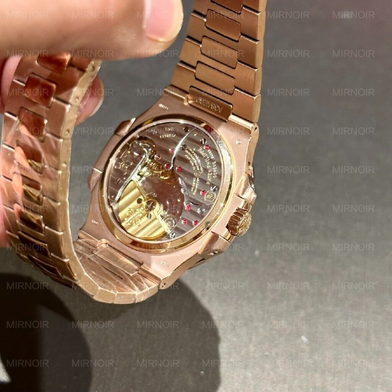 Dong-Ho-Patek-Philippe-Nautilus-5712-Nha-May-GR-40mm-4-1024x1024.jpg