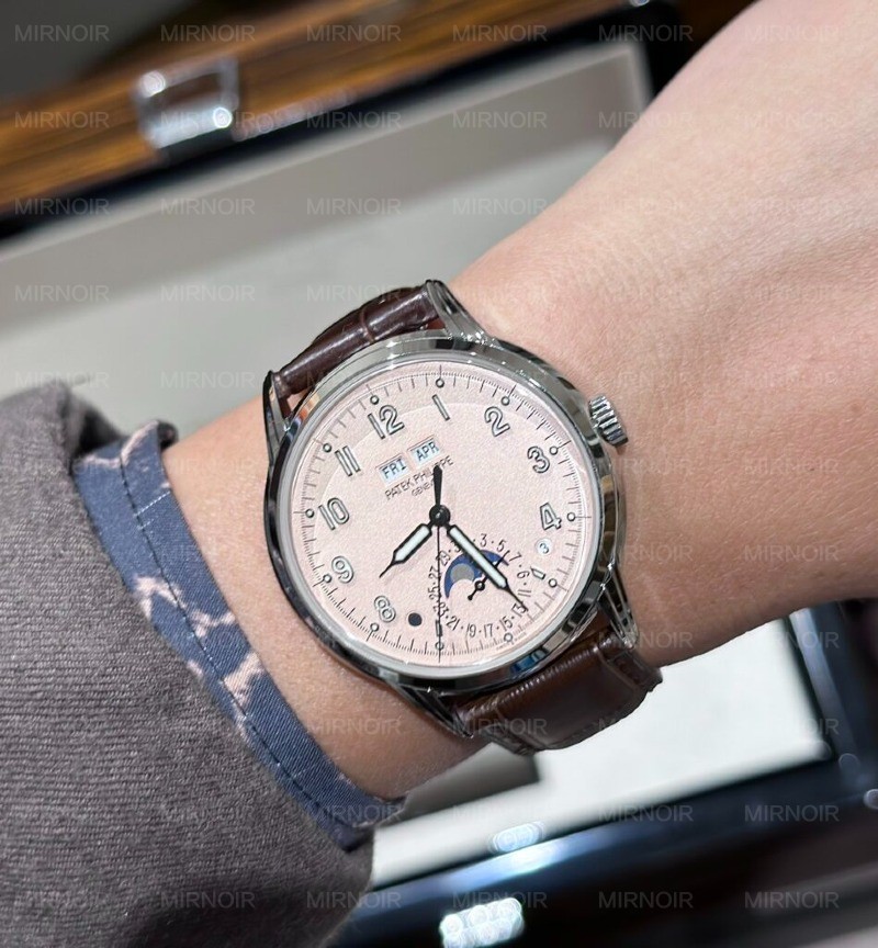 Dong-Ho-Patek-Philippe-Complications-5320G-Mat-Hong-40mm-4-949x1024.jpg