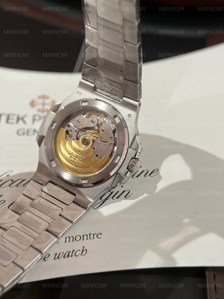 Dong-Ho-Patek-Philippe-5726G-Rep-11-Day-Thep-Mat-Xanh-40-1-768x1024.jpg