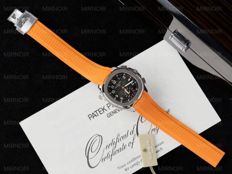 Dong-Ho-Patek-Philippe-Aquanaut-5968A-Replica-11-Day-Cao-Su-Mau-Cam-42-1-1024x770.jpg