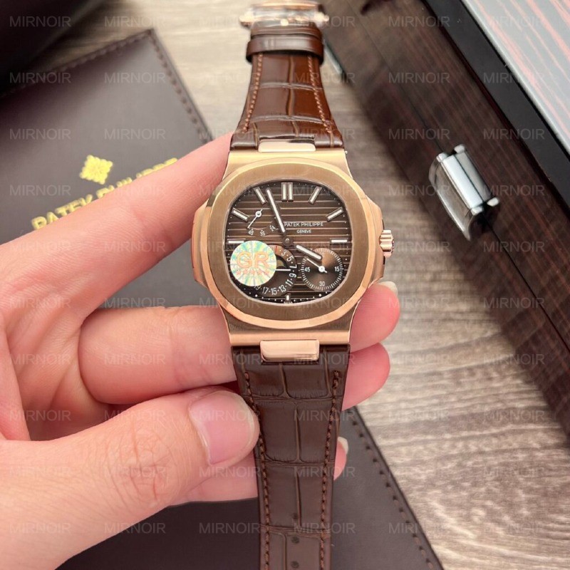 Dong-Ho-Patek-Philippe-Nautilus-5712-Mat-Chocolate-GR-Factory-40mm-1-1024x1024.jpg