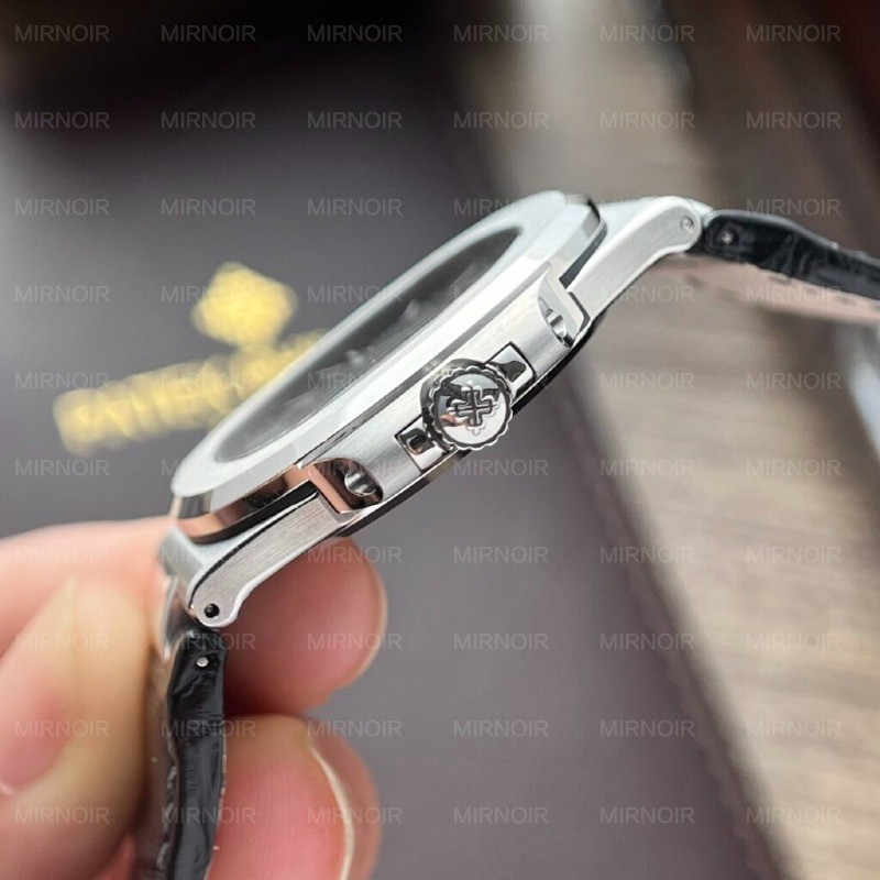 Dong-Ho-Patek-Philippe-Nautilus-5711-Replica-11-Mat-Xam-3K-40mm-4-1024x1024.jpg
