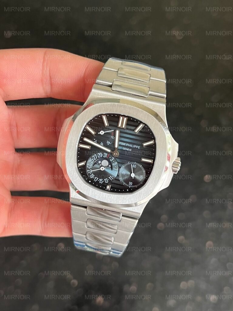 Dong-Ho-Patek-Philippe-Nautilus-5712-Mat-Xanh-Den-Replica-11-GRF-40mm-3-768x1024.jpg
