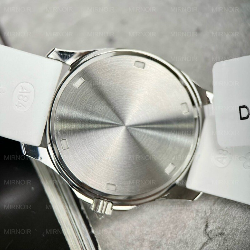 Dong-Ho-Patek-Philippe-Aquanaut-5069G-Do-Moissanite-Replica-11-PPF-8-1024x1024.jpg