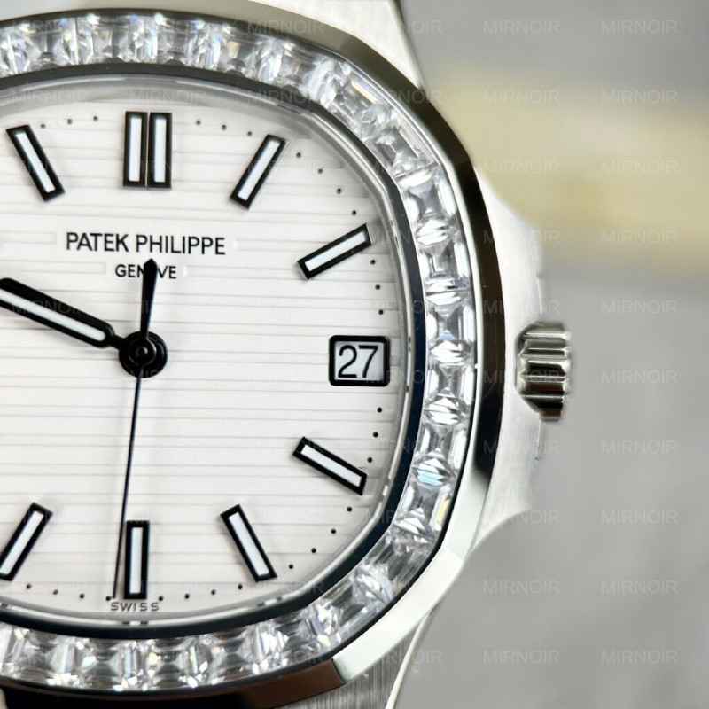Dong-Ho-Patek-Philippe-Nautilus-5723-Replica-11-Cao-Cap-Nhat-40mm-2-1024x1024.jpg