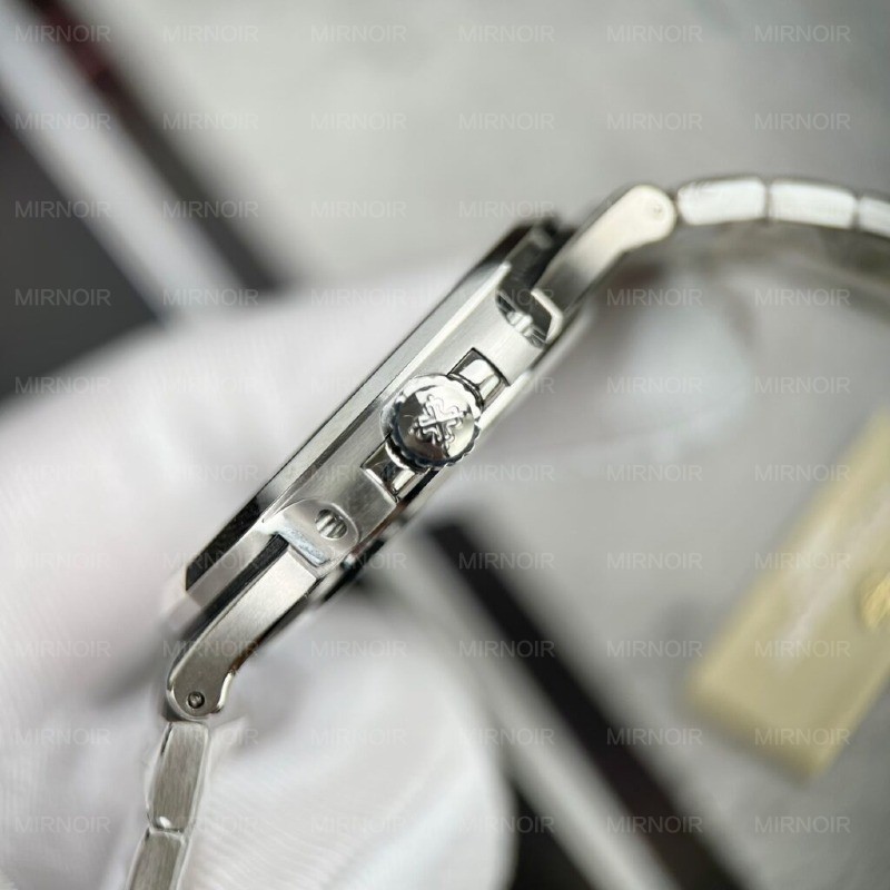 Dong-Ho-Patek-Philippe-Nautilus-5723-Replica-11-Cao-Cap-Nhat-40mm-4-1024x1024.jpg