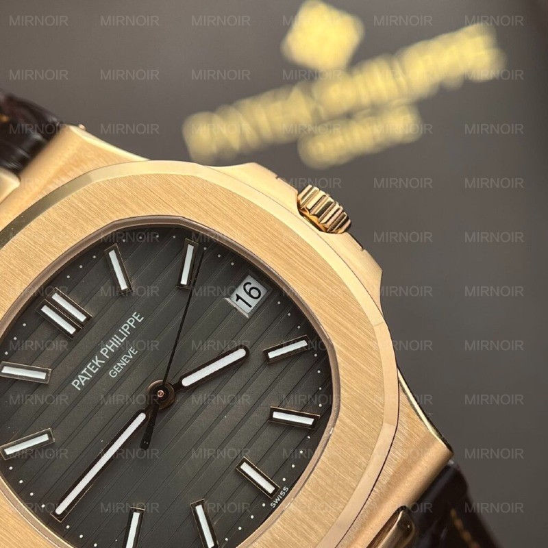 Dong-Ho-Patek-Philippe-Nautilus-5711-Replica-11-Day-Da-Nau-3K-Factory-3-1024x1024.jpg