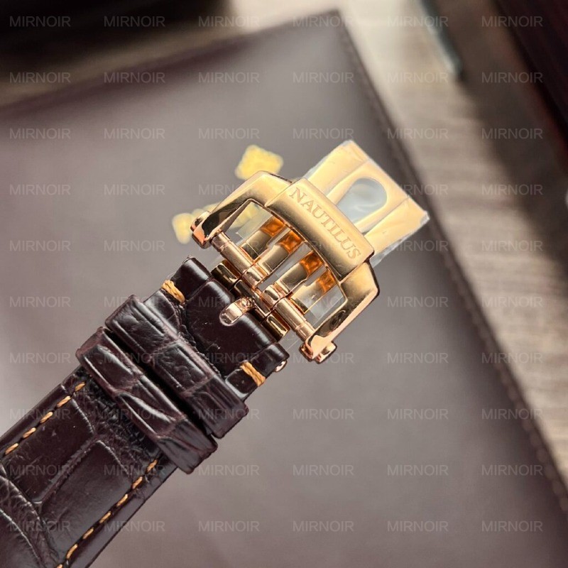 Dong-Ho-Patek-Philippe-Nautilus-5711-Replica-11-Day-Da-Nau-3K-Factory-5-1024x1024.jpg