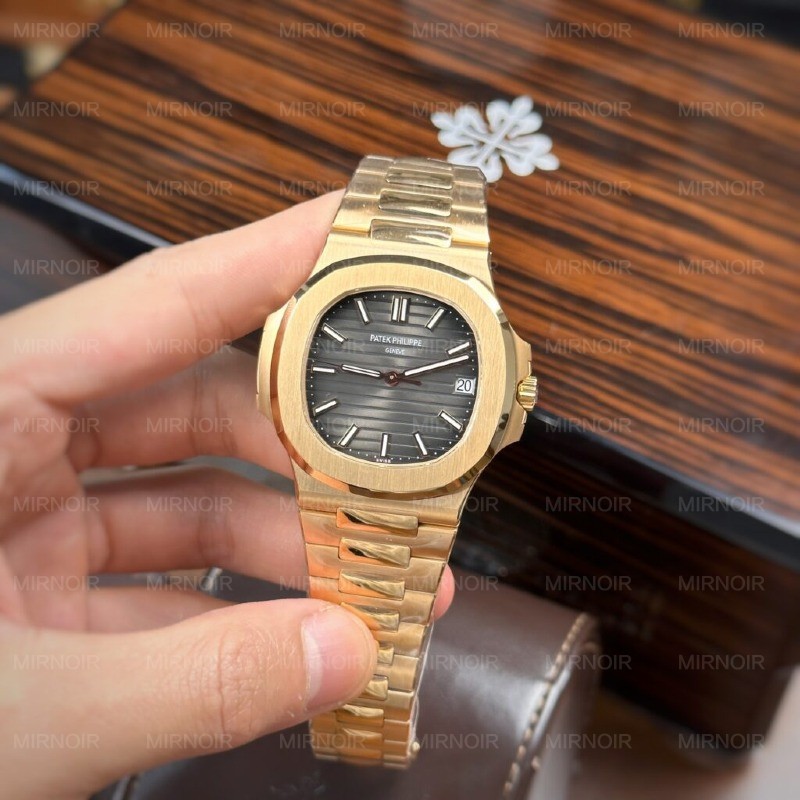 Dong-Ho-Patek-Philippe-Nautilus-5711R-Replica-11-3K-Factory-40mm-2-1024x1024.jpg