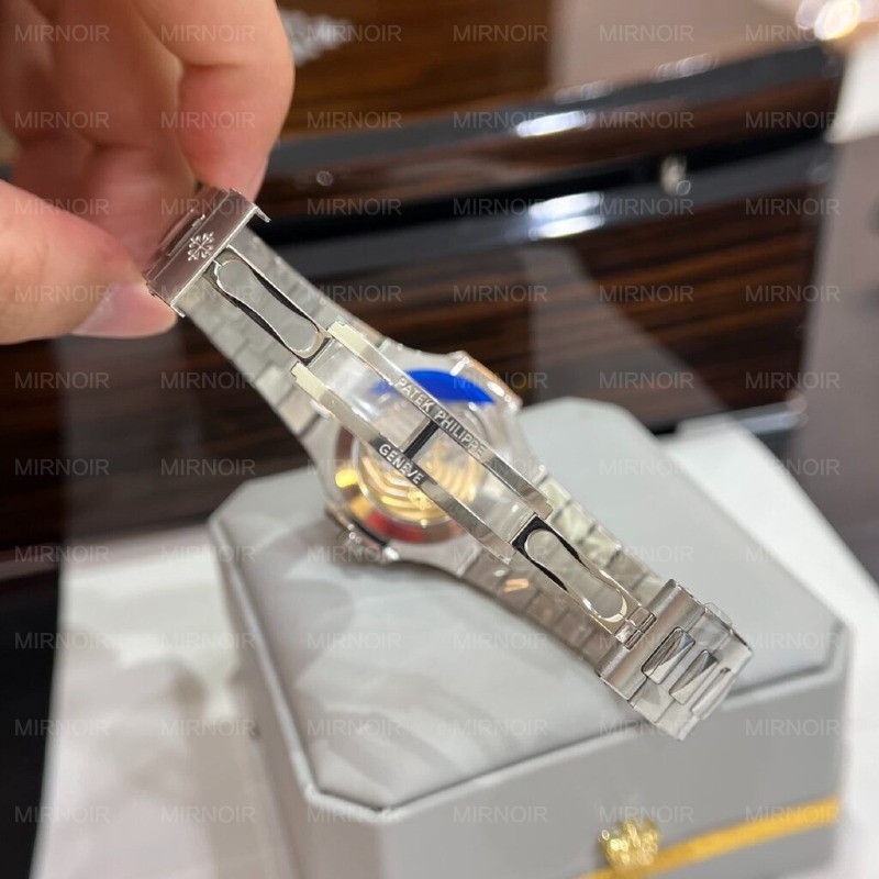 Dong-ho-patek-philippe-nam-may-co-1024x1024.jpg