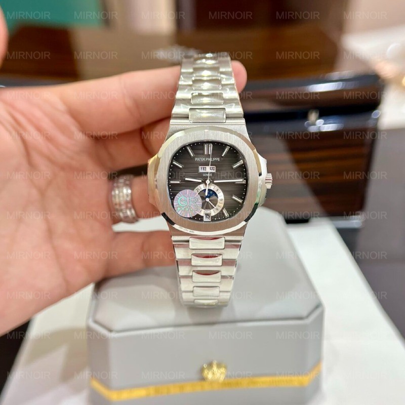 Dong-Ho-Patek-Philippe-Nautilus-5726G-Rep-11-Mat-Xam-GRF-40-4-1024x1024.jpg