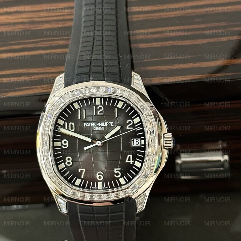 Dong-Ho-Patek-Philippe-Aquanaut-5167-Rep-11-Do-Moissanite-Baguette-40mm-2.jpg