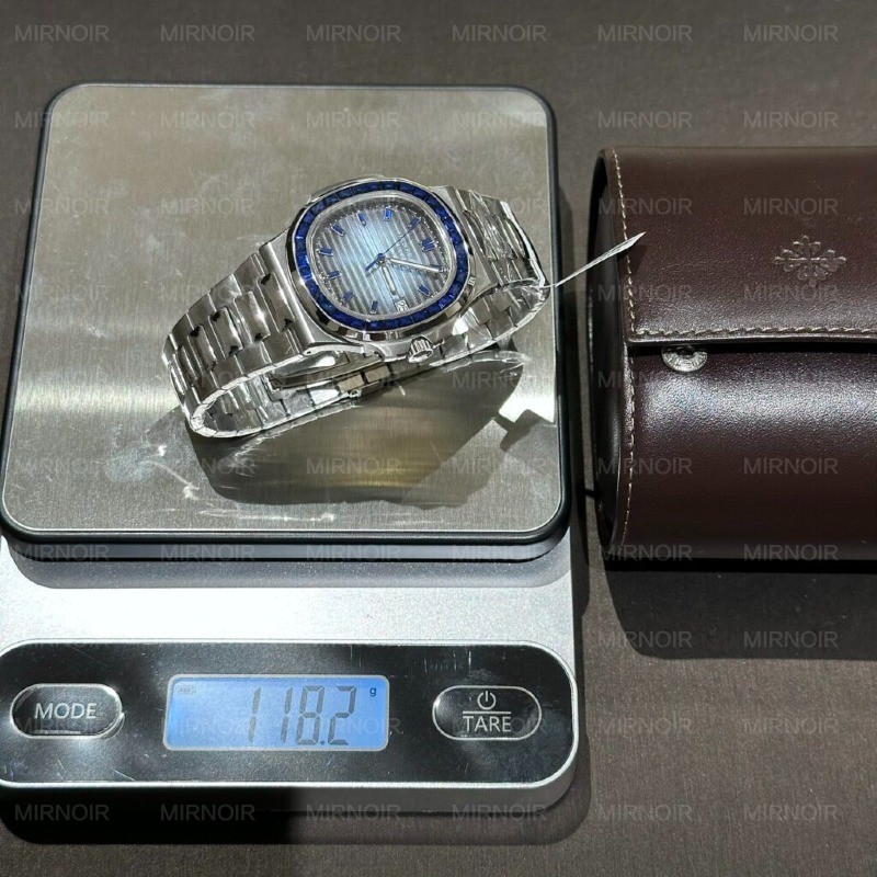 Dong-Ho-Patek-Philippe-Nautilus-5723-Replica-11-Dinh-Da-Sapphire-Xanh-40mm-5.jpg
