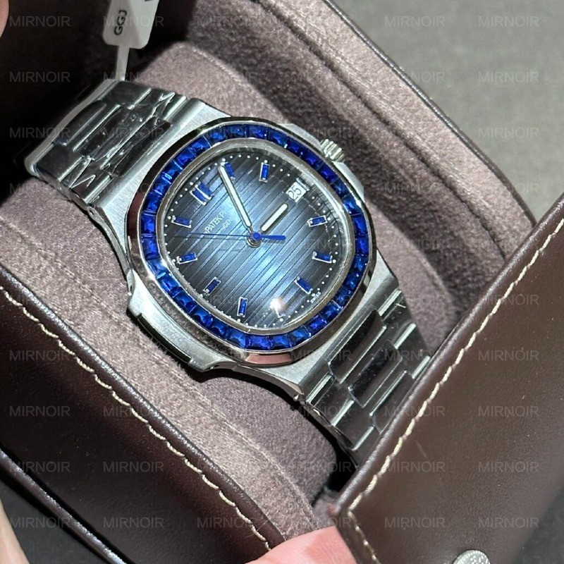 Dong-Ho-Patek-Philippe-Nautilus-5723-Replica-11-Dinh-Da-Sapphire-Xanh-40mm-6.jpg