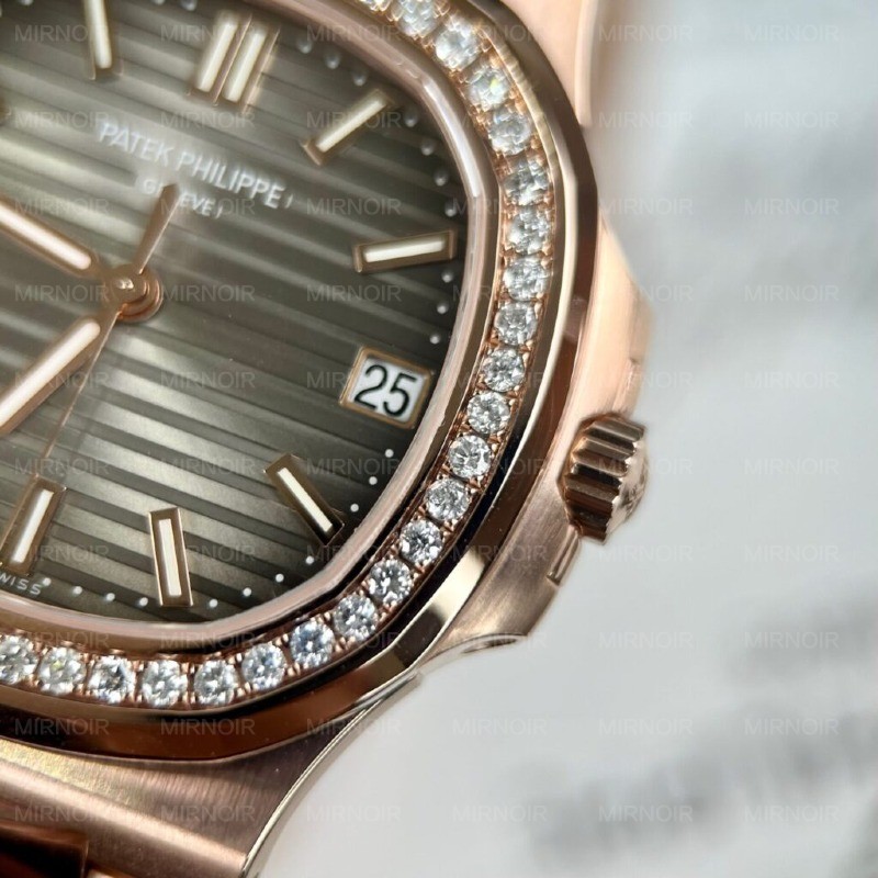 Dong-Ho-Patek-Philippe-Nautilus-5711-Replica-11-Boc-Vang-Do-Kim-Cuong-Tu-Nhien-40mm-8.jpg